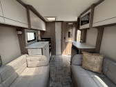 Coachman Acadia 460 2025